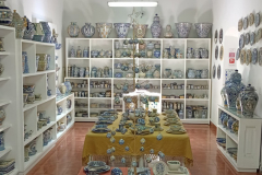 4-Tienda-interior-Talavera-de-la-luz