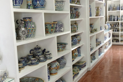 6-Tienda-interior-Talavera-de-la-luz